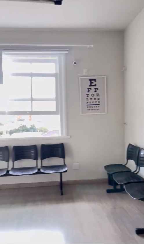 Sala de espera da clínica Eye Health